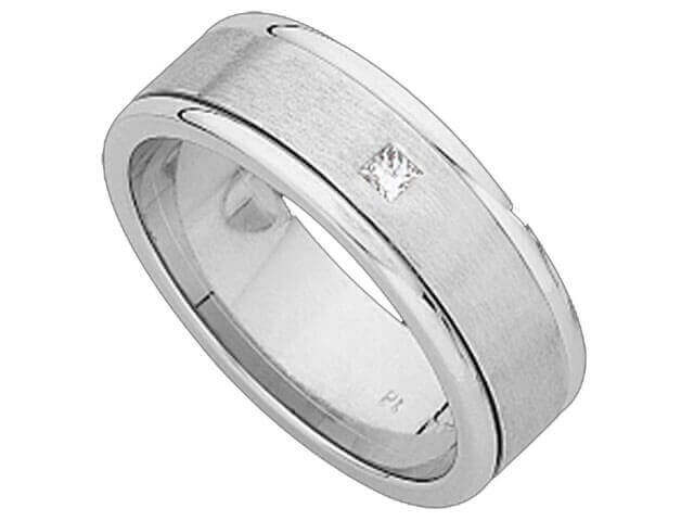 Flat Band with Diamond and Half Round Tracks C841