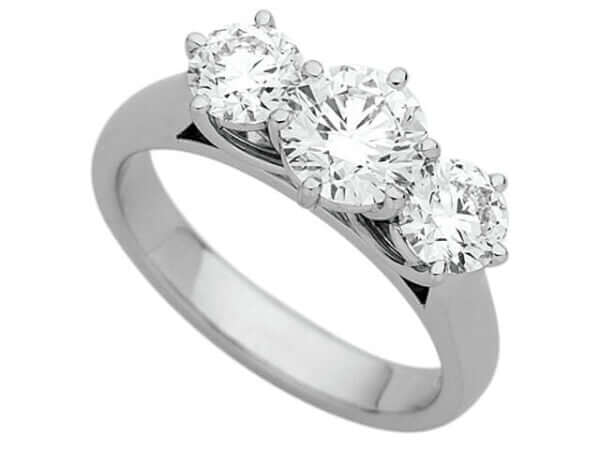 Platinum Three Stone trilogy Round Diamond Ring C917