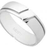 A White Gold Half Round Band with Grooves C929 with a curved design featuring grooves on a half round band.