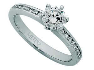 A White Gold Claw Set Round Diamond With channel Diamond Band C954