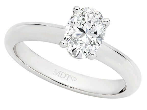 4 claw Oval diamond engagement ring C901.