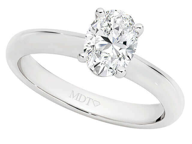 4 claw Oval diamond engagement ring C901.