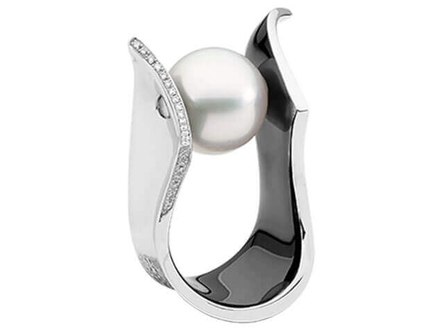 A Venus -2014 Award Winner - C4057 pearl and diamond ring on a white background.