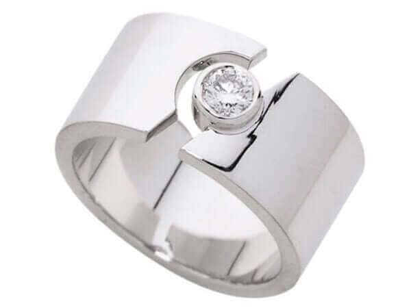 A White Gold Wide Split Band Diamond Ring C114 with a diamond set in the center, featuring a wide split band.