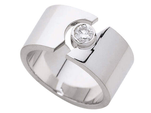 A White Gold Wide Split Band Diamond Ring C114 with a diamond set in the center, featuring a wide split band.