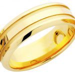 A men's wedding band, the Grooved Flat Band C603 in yellow gold, featuring a grooved design and a flat band.