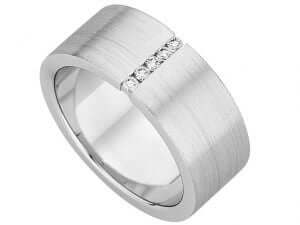 Wide Flat Band With Channel Set Diamond C729.
