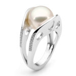 Aphrodite- 2012 Jewellery Award Entrant, this white pearl and diamond ring embodies the elegance of Aphrodite.