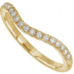 18ct yellow gold Claw Set Diamond Wedding Ring with Curve C615, featuring claw set diamonds.