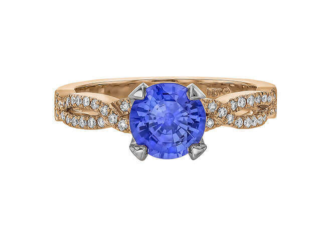 Sapphire diamond ring in gold setting