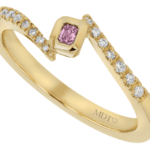 bezel set pink diamond ring with diamond band c798