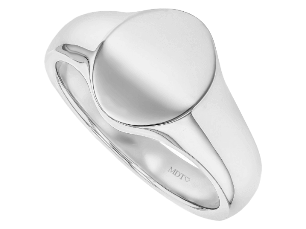 oval shape men’s signet ring in 18ct White gold c657