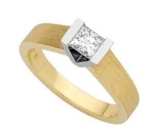 c914 18CT yellow Gold Bar set solitaire diamond engagement ring with a 'v' setting.