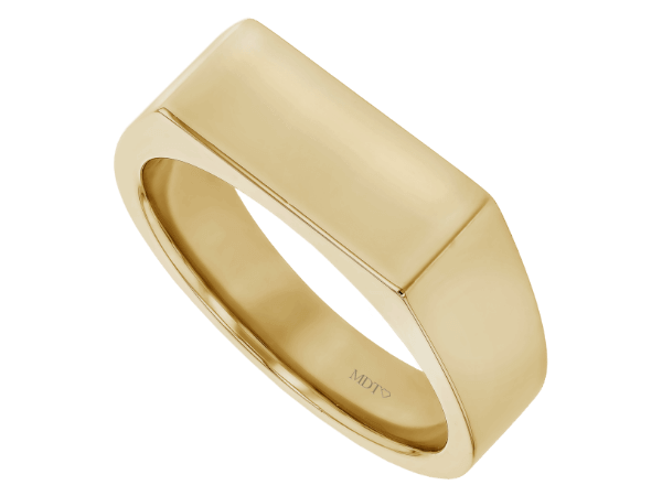 rectangular 18ct yellow gold men’s signet ring c258
