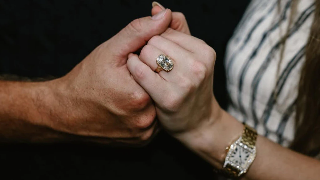 taylor swift engagement ring