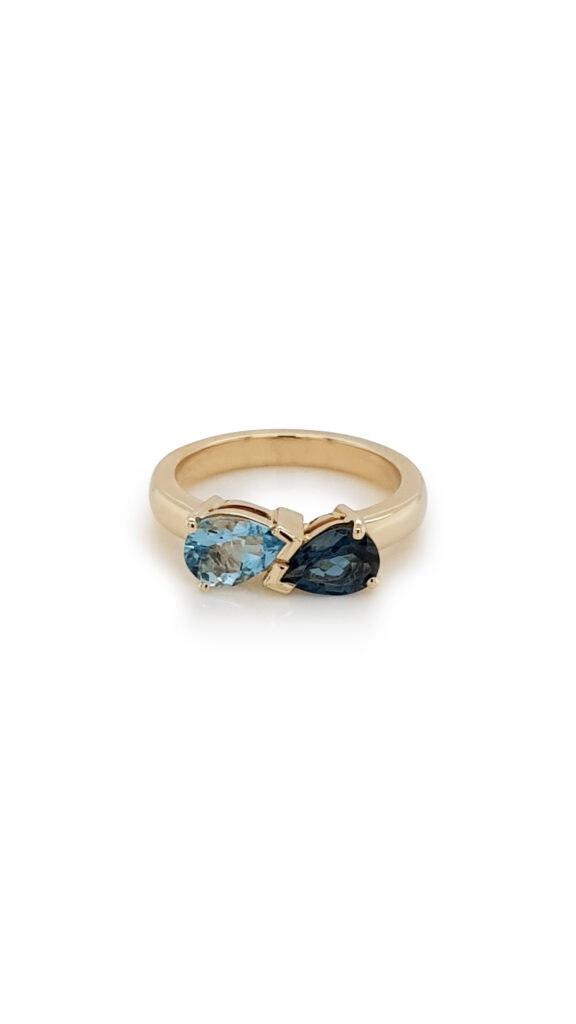 Custom Toi et Moi Sapphire Engagement Ring