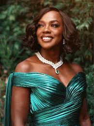 Viola Davis wearing a diamond collier necklace with a pear-shaped tsavorite garnet centre stone at the Actor Awards 2026