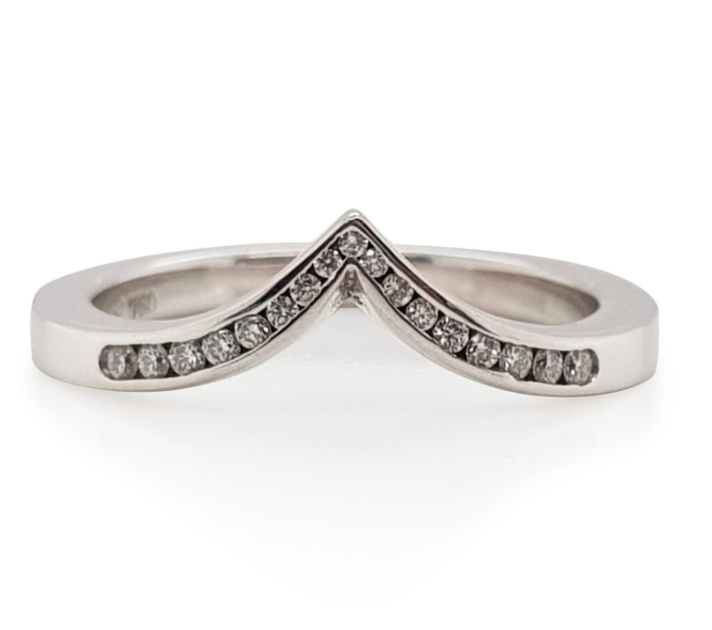 Pointed Diamond Wedding Ring in 18ct White Gold